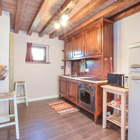 Schönes Haus Mit 1 Schlafzimmer In Frazione *