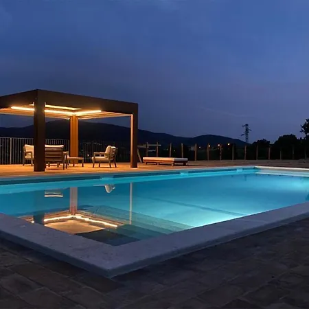 Schönes Haus Mit 1 Schlafzimmer In Frazione * Marcellano
