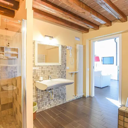 Schönes Haus Mit 1 Schlafzimmer In Frazione *